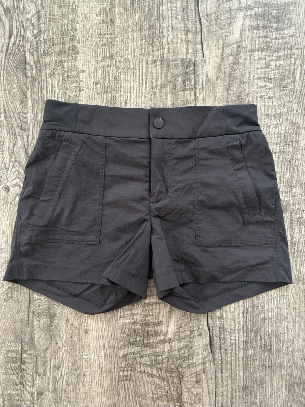 Athleta 4” Utility Shorts ✧ Black ✧ Size 2